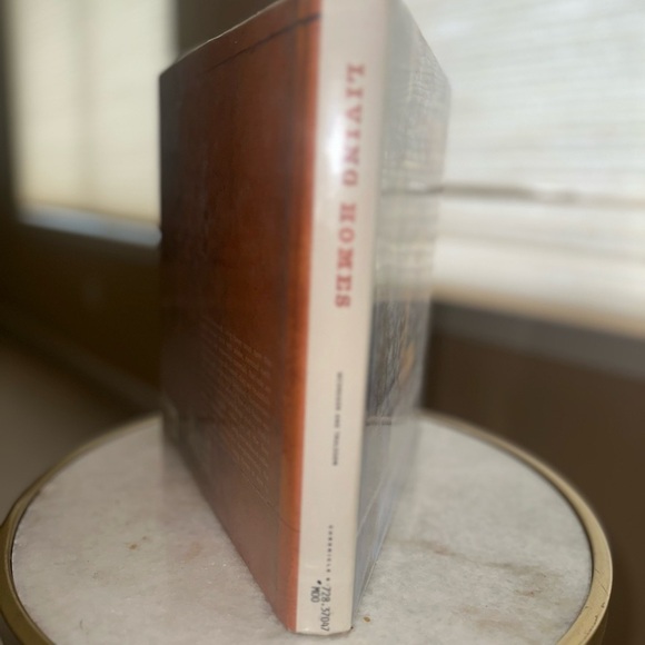 Living Homes Book - Sustainable Architecture and Design - Picture 3 of 8